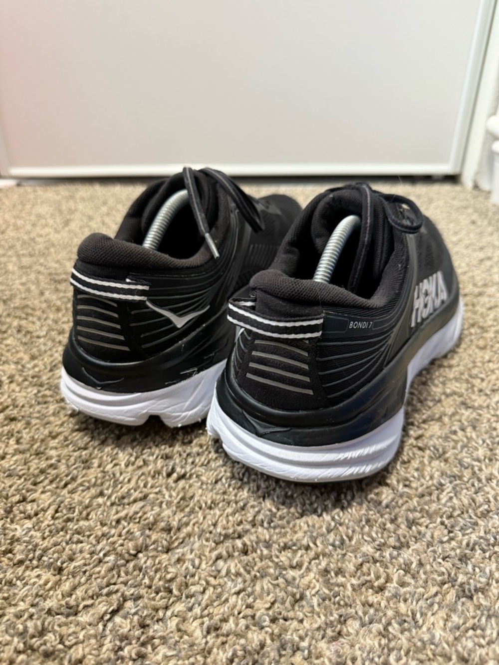 Hoka one one bondi 7 Men's Black and White Bondi 7 Cushioning Running Shoes - Picture 6 of 9